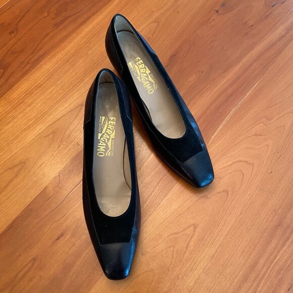 Salvatore Feragamo black shoes - Picture 1 of 3